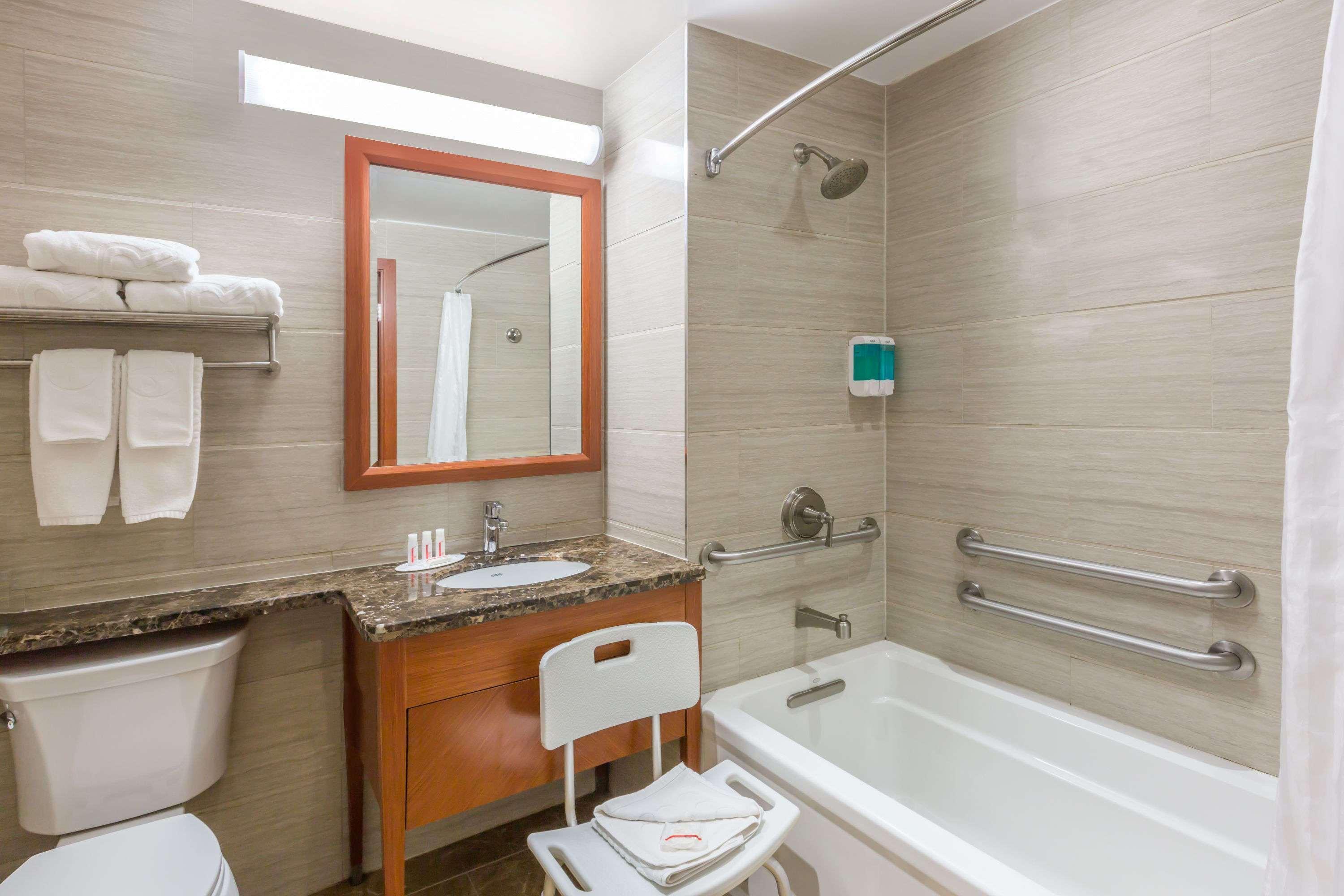 Ramada By Wyndham Flushing Queens New York City Exterior photo